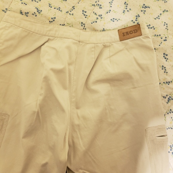 Woman izod capris - Picture 2 of 4